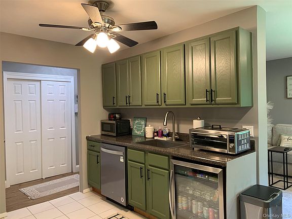 3rd image of 2449F Union Boulevard #12B