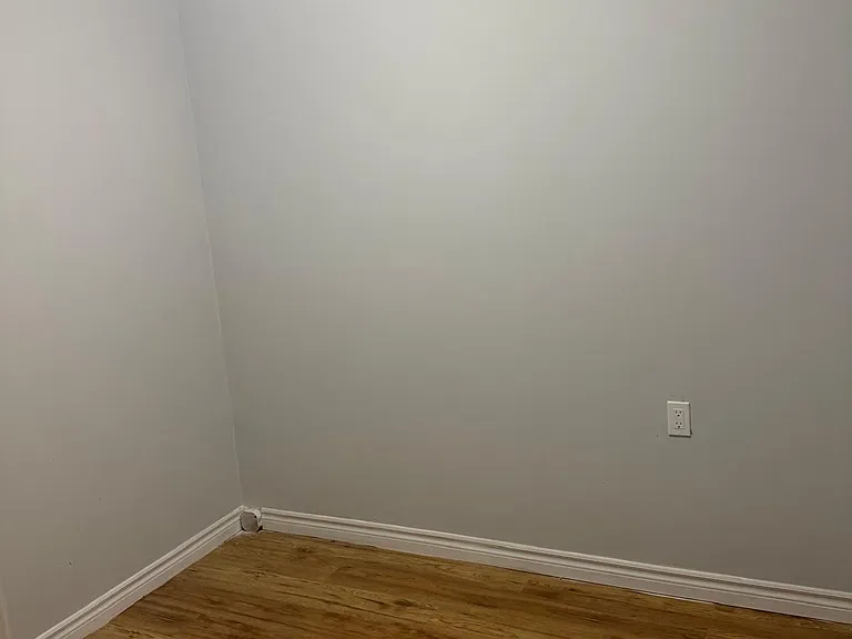129 Main St — Photo 3