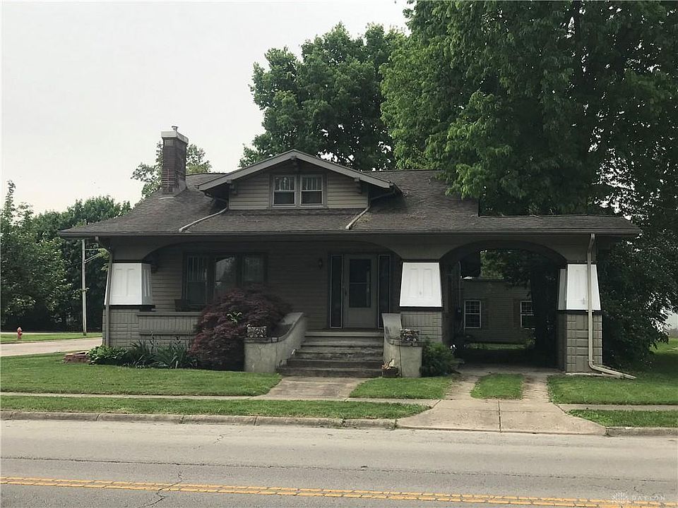 1st image of 302 W Jefferson St