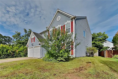 596 Lullingstone Dr SE Photo 1