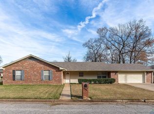 200 Alicia Dawn Dr, Longview, TX 75605