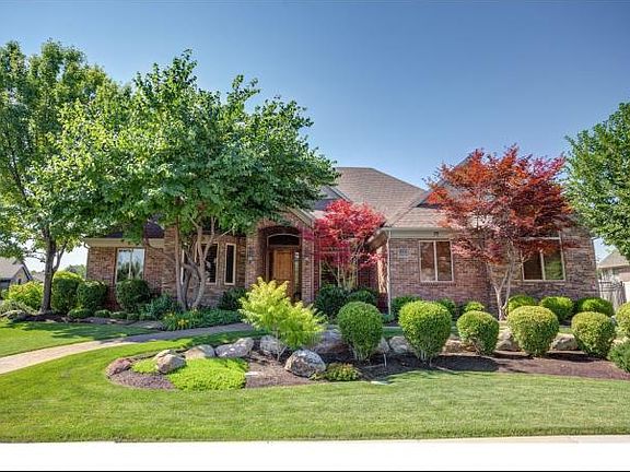 4th image of 953 W Melody Ct