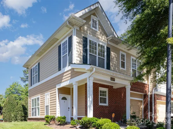 14205 Castle Abbey Ln, Charlotte, NC 28277