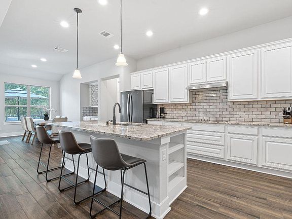 4th image of 159 Raptor Beak Way