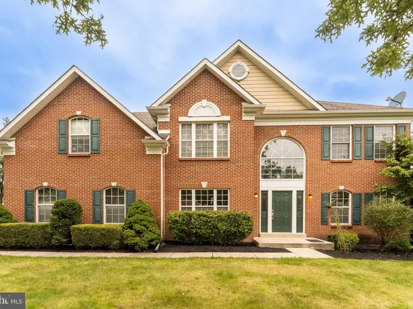 3858 Charter Club Dr, Doylestown, PA 18902