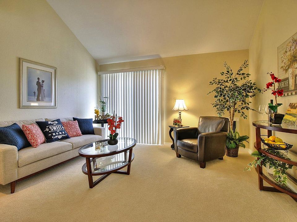1st image of 128 Monte Verano Ct