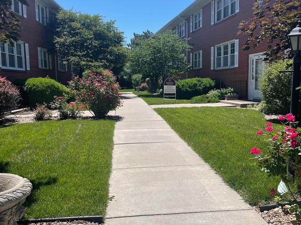 9105 Arbor St APT 3, Omaha, NE 68124