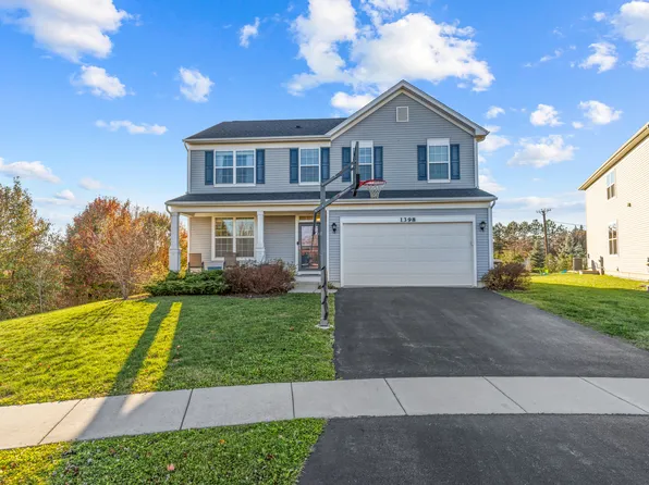 1398 W Courtland St, Mundelein, IL 60060