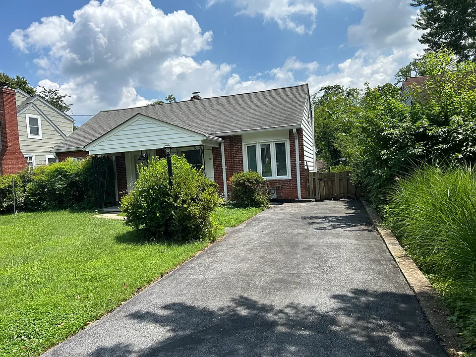 10113 Greenock Rd