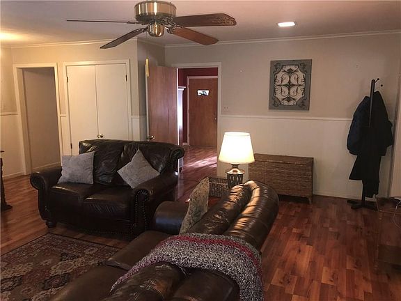 3rd image of 519 N 38th St
