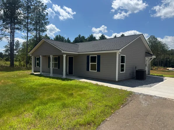 166 Oxford Cir, Concord, GA 30206