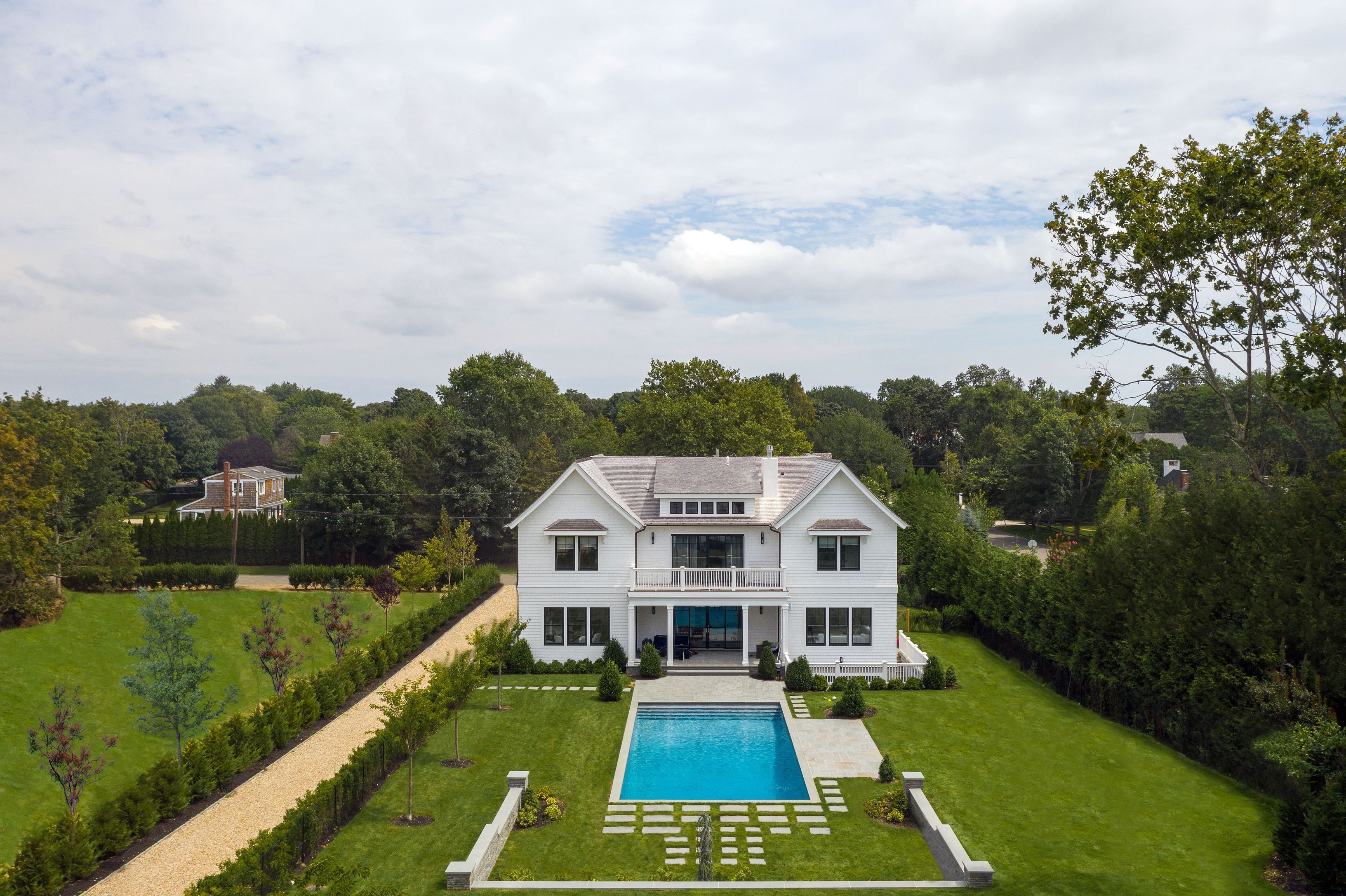 185 Ln in Southampton Out East