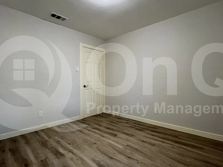 130 Hunters Glen Dr — Photo 12