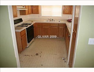 3rd image of 6590 Jordan River Dr