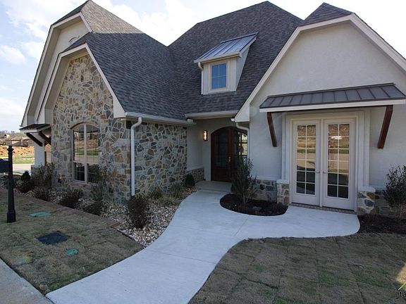 2nd image of 936 La Vista Dr