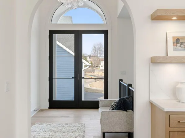 3749 Brookside Dr, Chaska, MN 55318