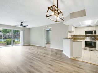 1700 Crestwood Ct APT 1702, Royal Palm Beach, FL 33411