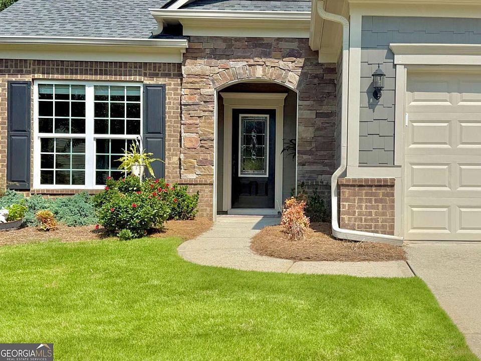 1st image of 2868 Goldfinch Cir
