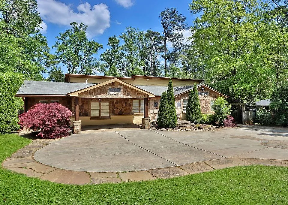 4081 Ashford Dunwoody Rd NE