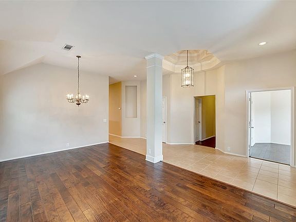 4th image of 1277 Highland Dr