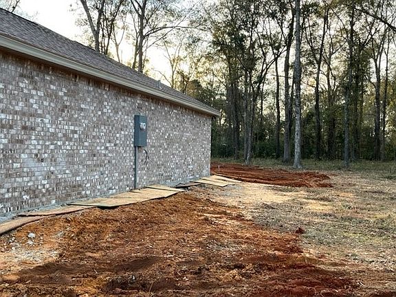 3rd image of 14 Ansley Ln