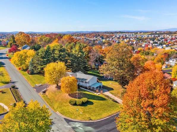 19 Wyndham Hill Dr, Fishersville, VA 22939