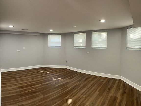 2nd image of 5234 N Sawyer Ave #G