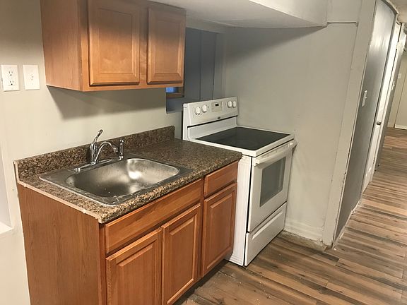 3rd image of 6823 N Broad St #B
