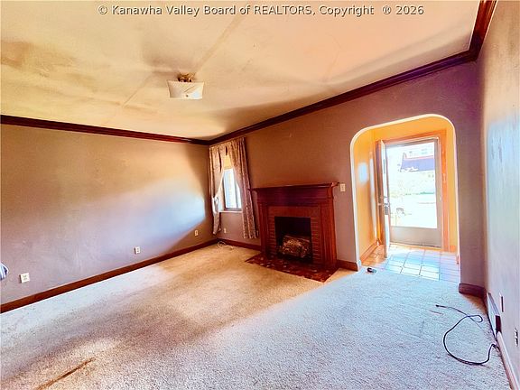 4th image of 1024 W Virginia Ave