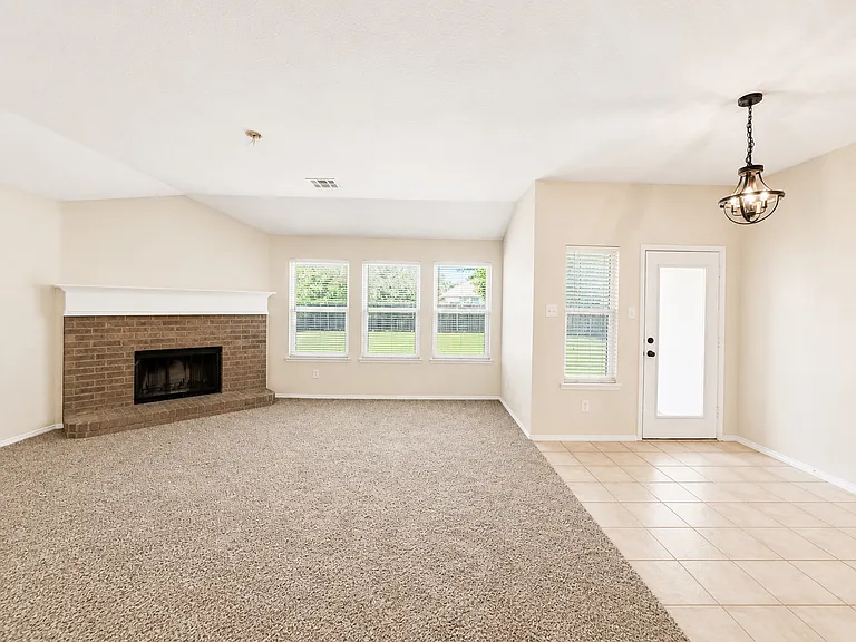 112 Tripp Trl — Photo 8