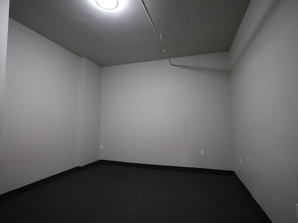 Building Photo 3