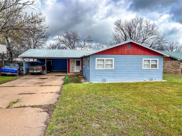 904 SE 4th St, Knox City, TX 79529