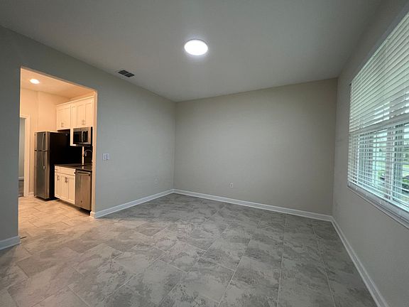 5th image of 2825 Darlington Oak Ln