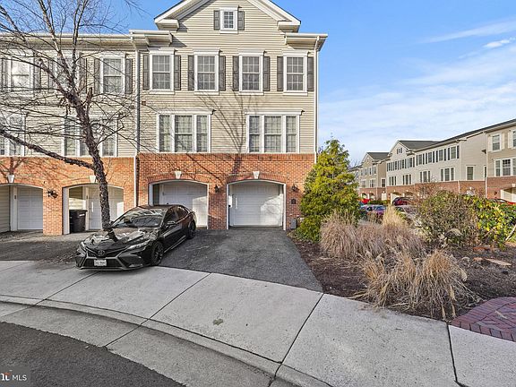 2nd image of 7100 Mason Grove Ct #23