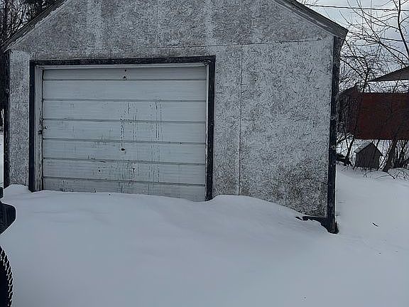 2nd image of 2001 3rd Ave E