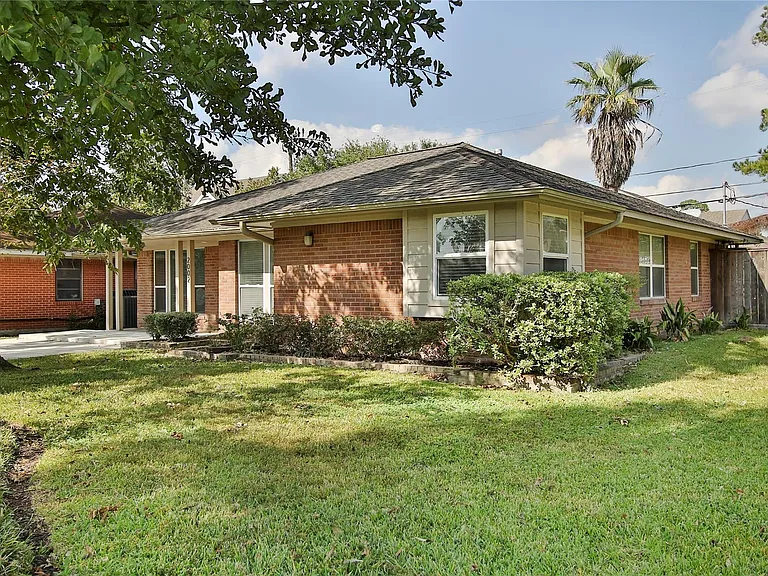 2002 Nina Lee Ln — Photo 3