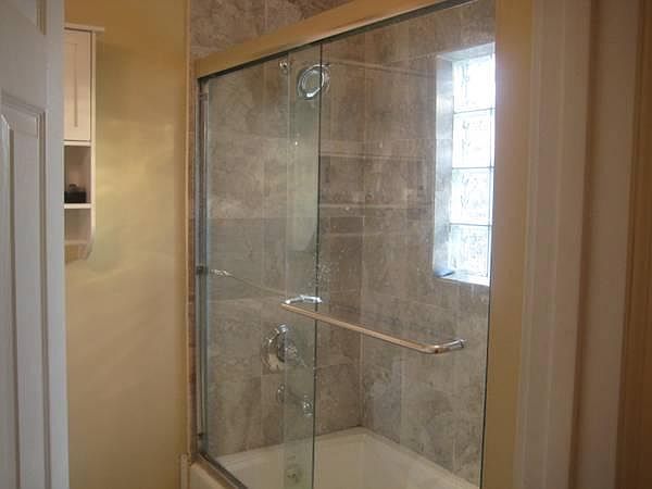 2nd image of 1820 N Washtenaw Ave #1