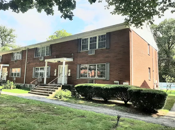 5 Wildwood Drive #17C, Wappingers Falls, NY 12590