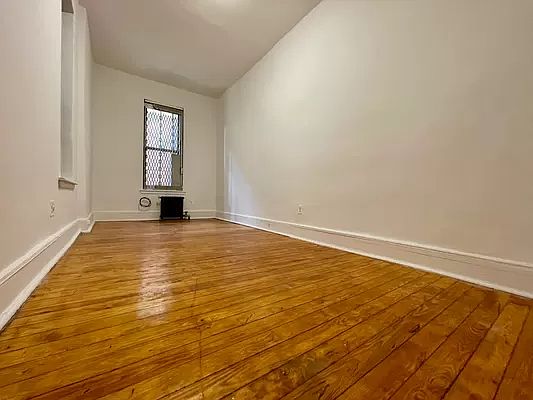 4th image of 474 W 146th St APT 3RE