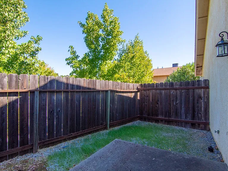847 Cally Ct — Photo 14