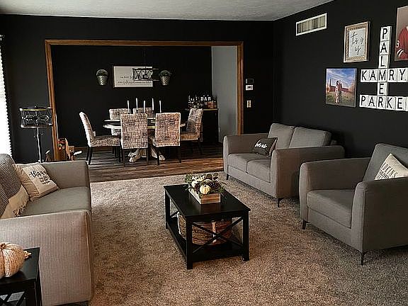 3rd image of 55880 Wynnewood Dr