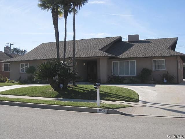 1st image of 1009 Novarro St