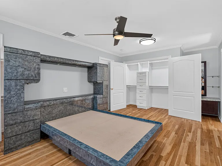 25 Cleveland Ave — Photo 16