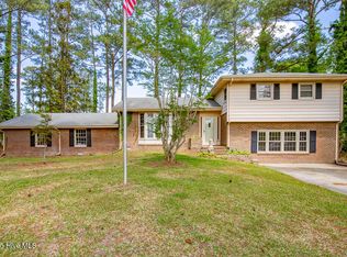 5218 Springwood Dr, Trent Woods, NC 28562