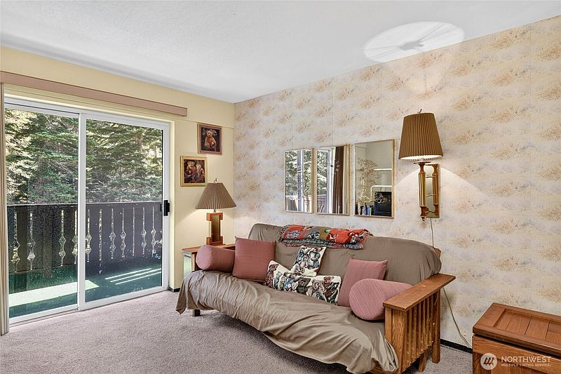 4th image of 74 Erste Street #1209
