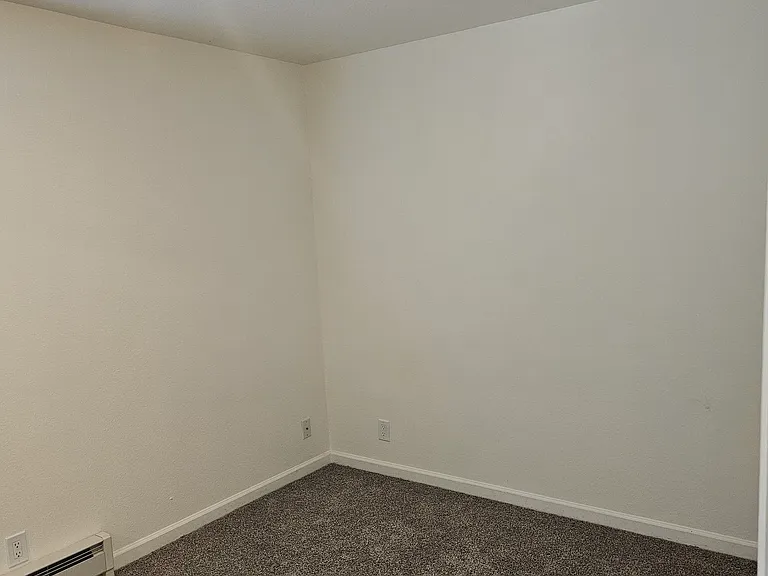 210 Mission Ave — Photo 15