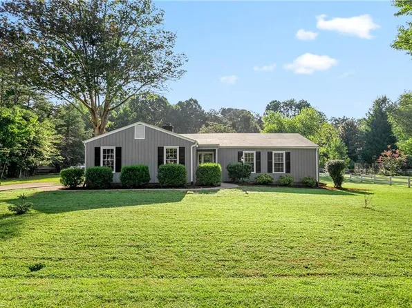 303 Heatherford Dr, Lewisville, NC 27023