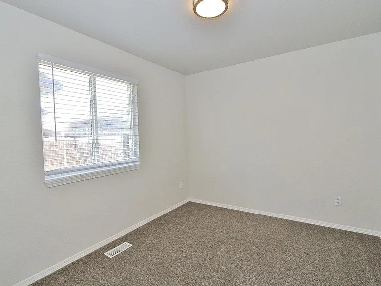 1938 E Birchwood Dr — Photo 17