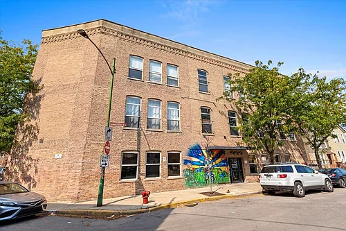 1822 S Bishop St Photo 1