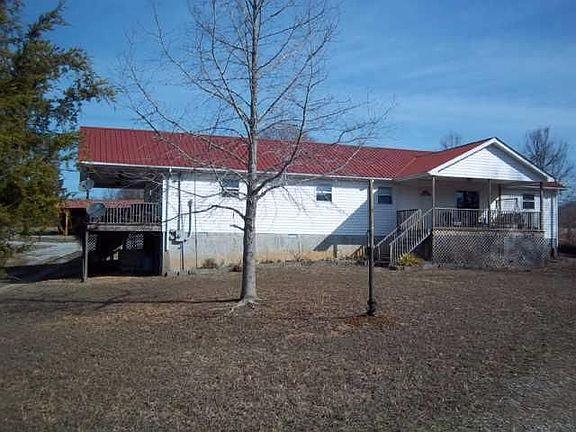 Home for Sale in Vanleer, Tennessee $140,000